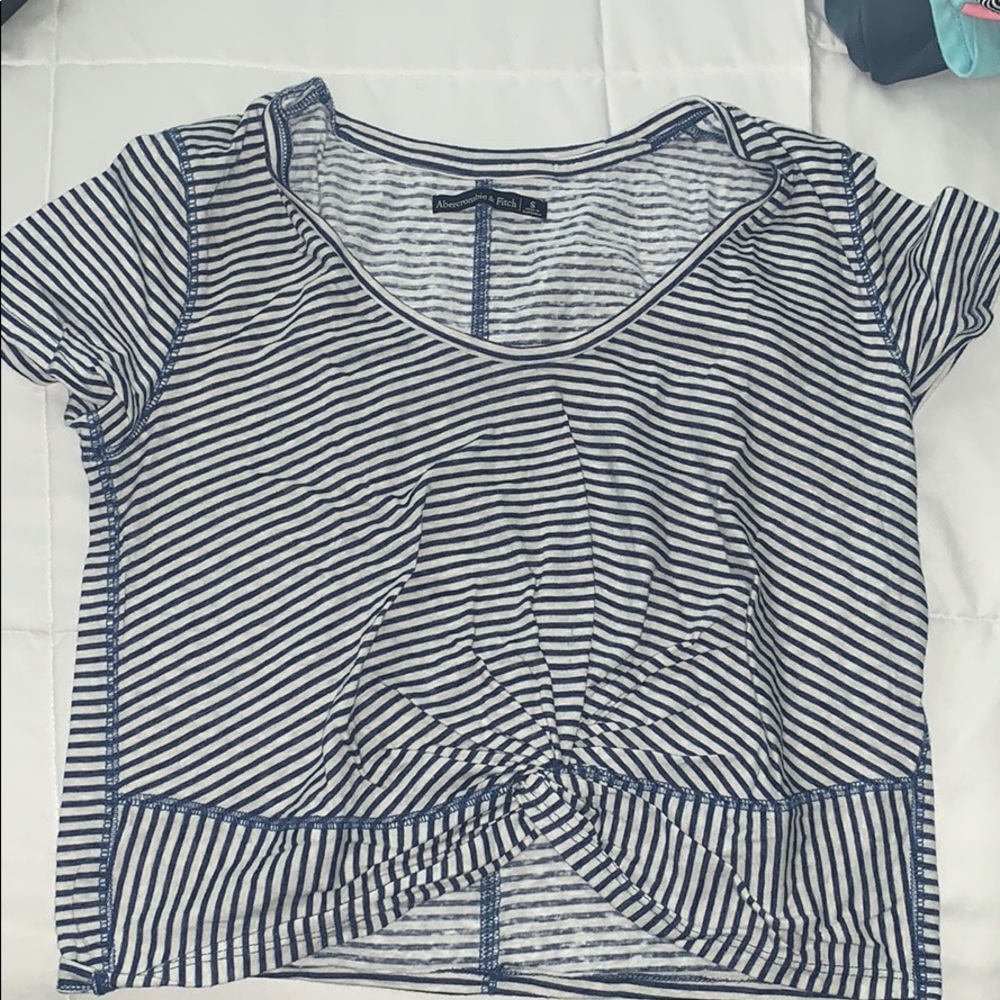 Abercrombie crop tshirt